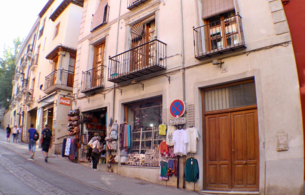 Inside Gomerez 38 Granada